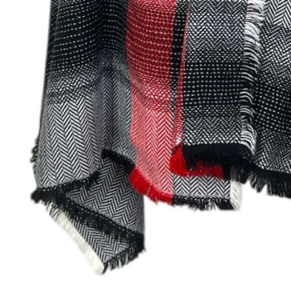 Merona Scarf Wrap Shawl Oblong Fringe Black Red White Plaid Women’s One Size - Picture 8 of 12